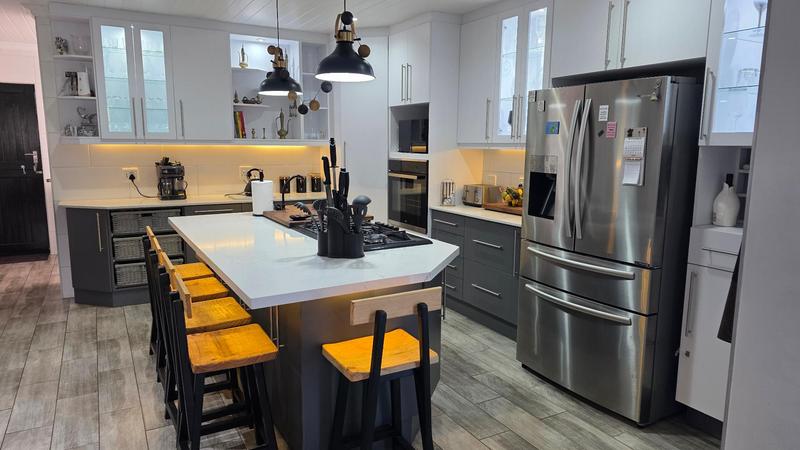 3 Bedroom Property for Sale in Reebok Western Cape